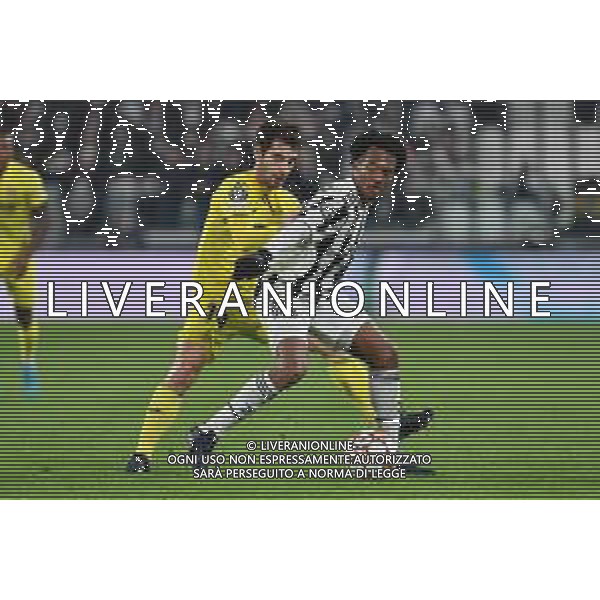 Torino 16.03.2022 Stadio Allianz Stadium ©Alessandro Falzone/Agenzia Aldo Liverani Juventus vs Villareal 8^ di Champions League 2021/2022 Nella foto : juan cuadrado e manu trigueros ©FALZONE/AGENZIA ALDO LIVERANI SAS