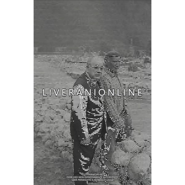 RETROSPETTIVA REMO GASPARI POLITICO NELLA FOTO IL MINISTRO PER LA COORDINAZIONE DELLA PROTEZIONE CIVILE REMO GASPARI IN VALTELLINA NELL\'ANNO 1987 DOPO L\'ALLUVIONE AG ALDO LIVERANI SAS