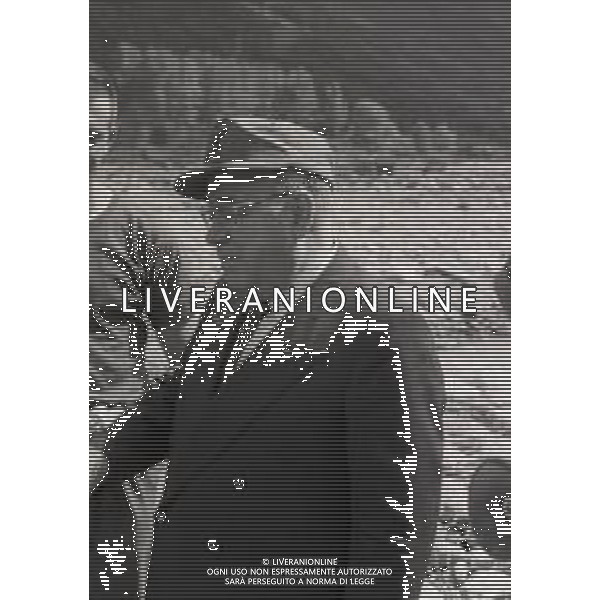 RETROSPETTIVA REMO GASPARI POLITICO NELLA FOTO IL MINISTRO PER LA COORDINAZIONE DELLA PROTEZIONE CIVILE REMO GASPARI IN VALTELLINA NELL\'ANNO 1987 DOPO L\'ALLUVIONE AG ALDO LIVERANI SAS