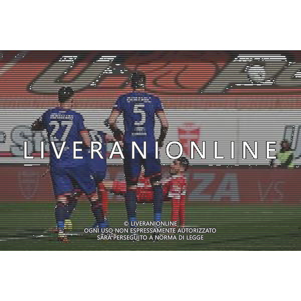 © TVRG Mattia Valoti (Monza) segnb]a un gol in rovesciata ma l\'arbi]tro annulla per un fallo precedente dello stesso giocatore Monza vs Crotone Campionato Serie BKT - 31a giornata Monza 19-03-2022 U-Power Stadium foto Roberto Garavaglia/ag. Aldo Liverani sas