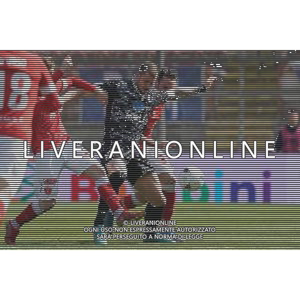 Loris Cerquiglini/LMedia - AC Perugia vs Como 1907 - Italian soccer Serie B match 2021/2022 March 20 2022 - Stadio Renato Curi Perugia, Italy AC Perugia vs Como 1907 Photo showing: cerri alberto (n.27 como 1907) v zanandrea gianmaria (n.32 perugia calcio) @Loris Cerquiglini/LiveMedia /AGENZIA ALDO LIVERANI SAS
