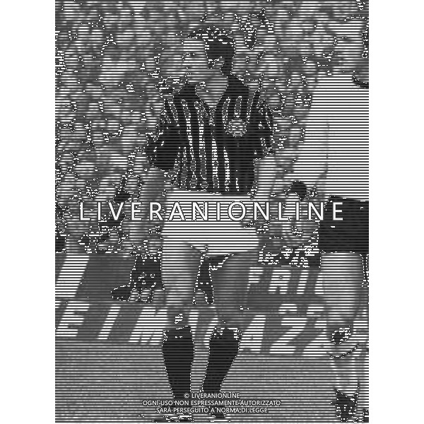 IL GIOCATORE CHIARUGI LUCIANO CON LA MAGLIA DEL MILAN - RETROSPETTIVA ©Archivio Giovanni Liverani/Agenzia Aldo Liverani sas