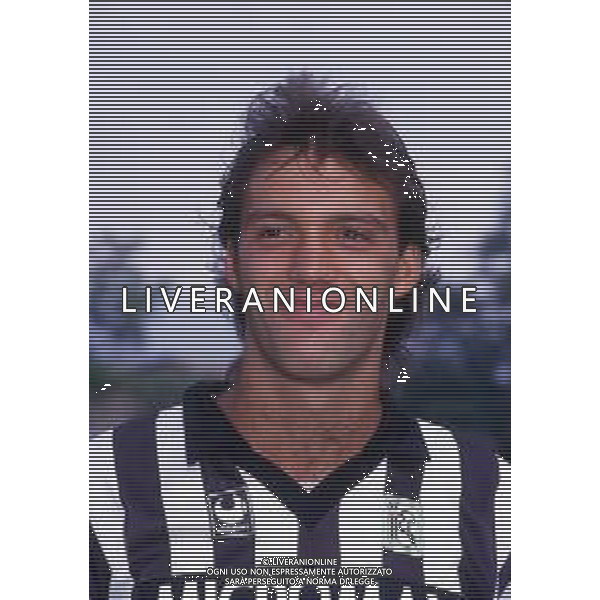 RETROSPETTIVA PAOLO BENETTI CALCIATORE NELLA FOTO PAOLO BENETTI CON LA MAGLIA DELL\'ASCOLI CALCIO AG ALDO LIVERANI SAS