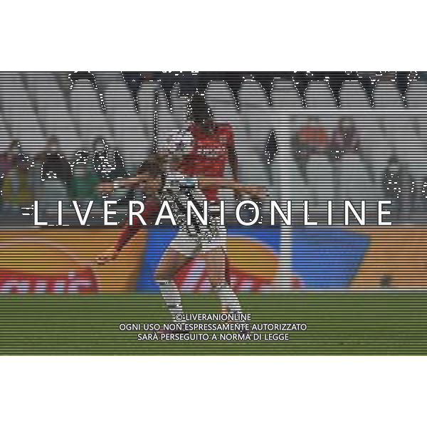Torino 23.03.2022 Stadio Allianz Stadium ©Manuela Viganti/Agenzia Aldo Liverani Juventus vs Olimpique Lione Quarti di finale Champions League Women\'s 2021/2022 Nella foto: cristiana girelli e kedeisha buchanan ©VIGANTI/AGENZIA ALDO LIVERANI SAS