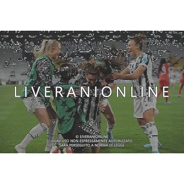 Torino 23.03.2022 Stadio Allianz Stadium ©Manuela Viganti/Agenzia Aldo Liverani Juventus vs Olimpique Lione Quarti di finale Champions League Women\'s 2021/2022 Nella foto: esultanza juventus dopo il gol di cristiana girelli ©VIGANTI/AGENZIA ALDO LIVERANI SAS