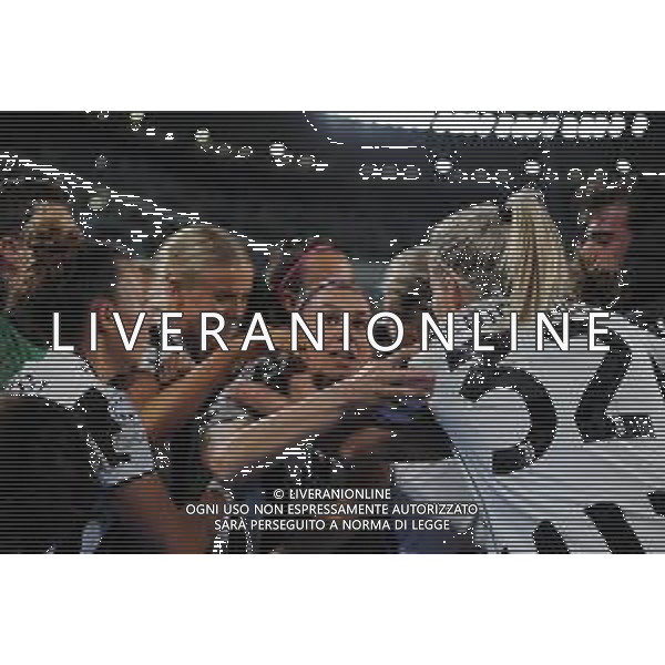 Torino 23.03.2022 Stadio Allianz Stadium ©Manuela Viganti/Agenzia Aldo Liverani Juventus vs Olimpique Lione Quarti di finale Champions League Women\'s 2021/2022 Nella foto: esultanza juventus dopo il gol di agnese bonfantini ©VIGANTI/AGENZIA ALDO LIVERANI SAS