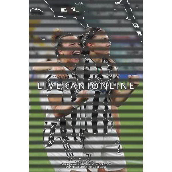 Torino 23.03.2022 Stadio Allianz Stadium ©Manuela Viganti/Agenzia Aldo Liverani Juventus vs Olimpique Lione Quarti di finale Champions League Women\'s 2021/2022 Nella foto: esultanza di agnese bonfantini e lisa boattin ©VIGANTI/AGENZIA ALDO LIVERANI SAS