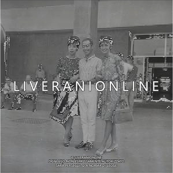 RETROSPETTIVA DON LURIO PSEUDONIMO DI DONALD BENJAMIN LURIO COREOGRAFO-BALLERINO-CANTANTE E ATTORE NELLA FOTO DON LURIO CON MARISA DEL FRATE E VALENTE A ROMA IL 01-09-1964 AG ALDO LIVERANI SAS