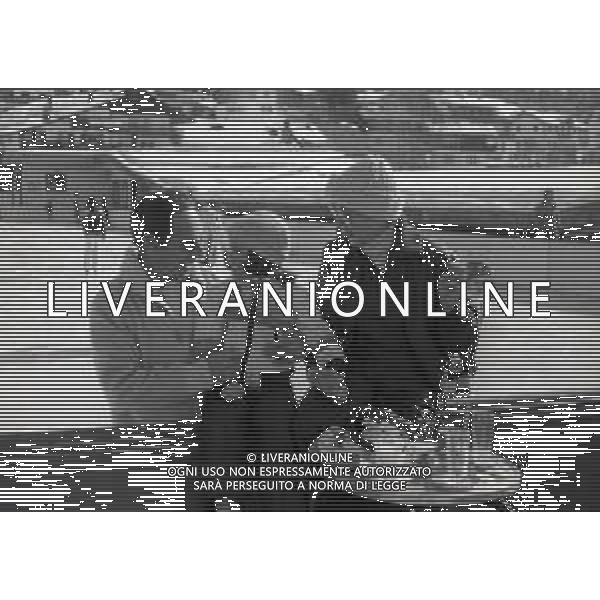 RETROSPETTIVA DON LURIO PSEUDONIMO DI DONALD BENJAMIN LURIO COREOGRAFO-BALLERINO-CANTANTE E ATTORE NELLA FOTO DON LURIO A CORTINA D\'AMPEZZO NELL\'ANNO 1979 CON DELIA SCALA AG ALDO LIVERANI SAS