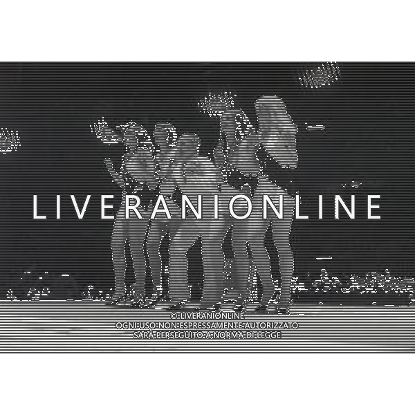 RETROSPETTIVA DON LURIO PSEUDONIMO DI DONALD BENJAMIN LURIO COREOGRAFO-BALLERINO-CANTANTE E ATTORE NELLA FOTO DON LURIO A MILANO NELL\'ANNO 1982 NEL SUO SPETTACOLO ALLA MAIFESTAZIONE CICLISTICA LA SEI GIORNI AG ALDO LIVERANI SAS 