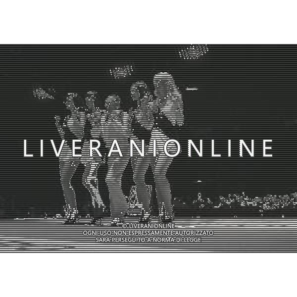 RETROSPETTIVA DON LURIO PSEUDONIMO DI DONALD BENJAMIN LURIO COREOGRAFO-BALLERINO-CANTANTE E ATTORE NELLA FOTO DON LURIO A MILANO NELL\'ANNO 1982 NEL SUO SPETTACOLO ALLA MAIFESTAZIONE CICLISTICA LA SEI GIORNI AG ALDO LIVERANI SAS 