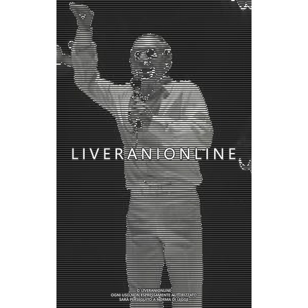 RETROSPETTIVA DON LURIO PSEUDONIMO DI DONALD BENJAMIN LURIO COREOGRAFO-BALLERINO-CANTANTE E ATTORE NELLA FOTO DON LURIO A MILANO NELL\'ANNO 1982 AG ALDO LIVERANI SAS