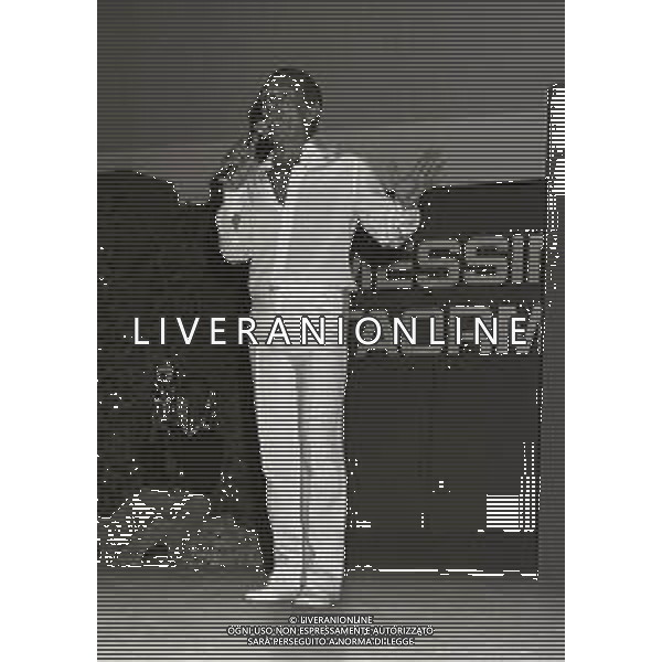 RETROSPETTIVA DON LURIO PSEUDONIMO DI DONALD BENJAMIN LURIO COREOGRAFO-BALLERINO-CANTANTE E ATTORE NELLA FOTO DON LURIO A MILANO NELL\'ANNO 1982 AG ALDO LIVERANI SAS
