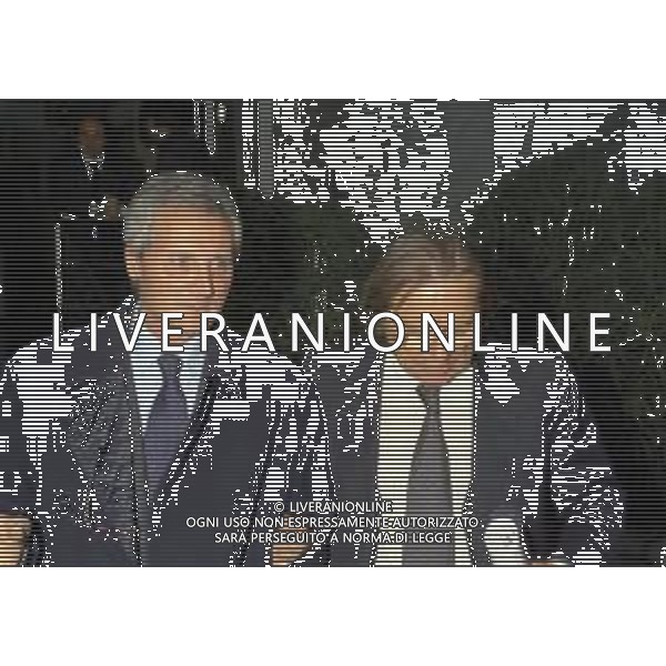 RETROSPETTIVA SERGIO CRAGNOTTI INDUSTRIALE E PRESIDENTE DELLA LAZIO CALCIO NELLA FOTO SERGIO CRAGNOTTI IN LEGA CALCIO A MILANO NELL\'ANNO 1996-1997 CON IL PRESIDENTE DEL BRESCIA CALCIO GINO CORIONI AG ALDO LIVERANI SAS 