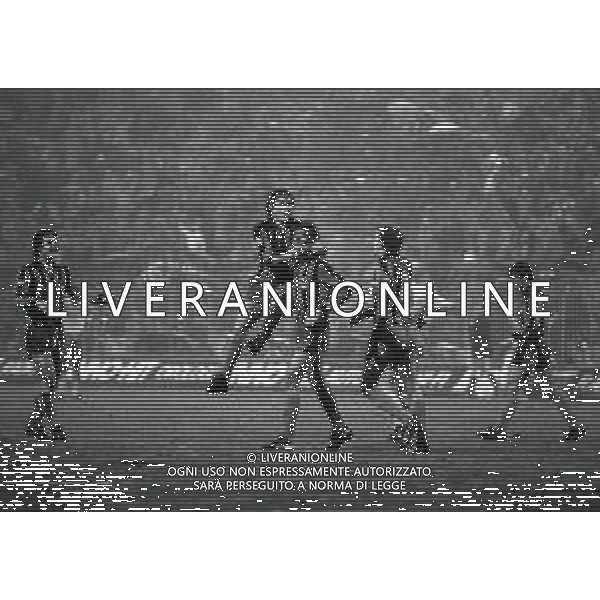 05-11-1980 MILANO OTTAVI DI FINALE RITORNO CHAMPIONS LEAGUE INTER-NANTES 1-1 NELLA FOTO ABBRACCI GIOCATORI INTER DOPO IL GOAL DI ALESSANDRO ALTOBELLI AG ALDO LIVERANI SAS