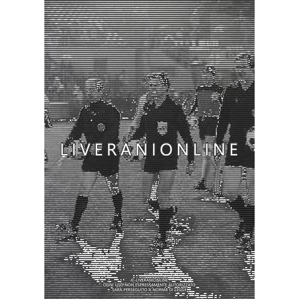 05-11-1980 MILANO OTTAVI DI FINALE RITORNO CHAMPIONS LEAGUE INTER-NANTES 1-1 NELLA FOTO ARBITRO HEINZ ALDINGER AG ALDO LIVERANI SAS