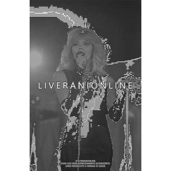RETROSPETTIVA AMANDA LEAR CANTANTE NELLA FOTO VELA D\'ORO A RIVA DEL GARDA NEL 1982 ©Archivio Giovanni Liverani/AGENZIA ALDO LIVERANI SAS