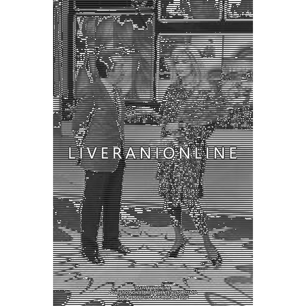 RETROSPETTIVA AMANDA LEAR CANTANTE NELLA FOTO CON MIKE BONGIORNO OSPITE A SUPERFLASH A MILANO NEL 1983 ©Archivio Giovanni Liverani/AGENZIA ALDO LIVERANI SAS