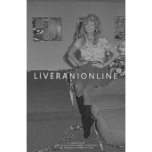 RETROSPETTIVA AMANDA LEAR CANTANTE E PITTRICE NELLA FOTO ALLA SUA PRIMA MOSTRA DI QUADRI E DIPINTI A MILANO NEL 1983 ©Archivio Giovanni Liverani/AGENZIA ALDO LIVERANI SAS