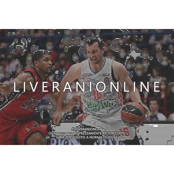 © TVRG Kyle Hines (Olimpia Milano) e Paul Zipser (Bayern Monaco) AX Armani Exchange Milano vs Bayern Monaco Turkish Airlines EuroLeague - 30a giornata regular season Assago (MI) 10-02-2022 Mediolanum Forum foto Roberto Garavaglia/ag. Aldo Liverani sas/AGENZIA ALDO LIVERANI SAS