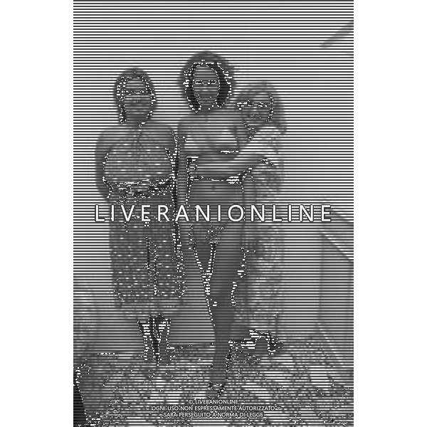 RETROSPETTIVA ANNA KANAKIS ATTRICE E MODELLA NELLA FOTO AL CONCORSO DI BELLEZZA MISS ITALIA NEL SETTEMBRE DEL 1977 CON LA MADRE CETTINA COSTANZO E LA SORELLA ELENA ©Archivio Giovanni Liverani/AGENZIA ALDO LIVERANI SAS