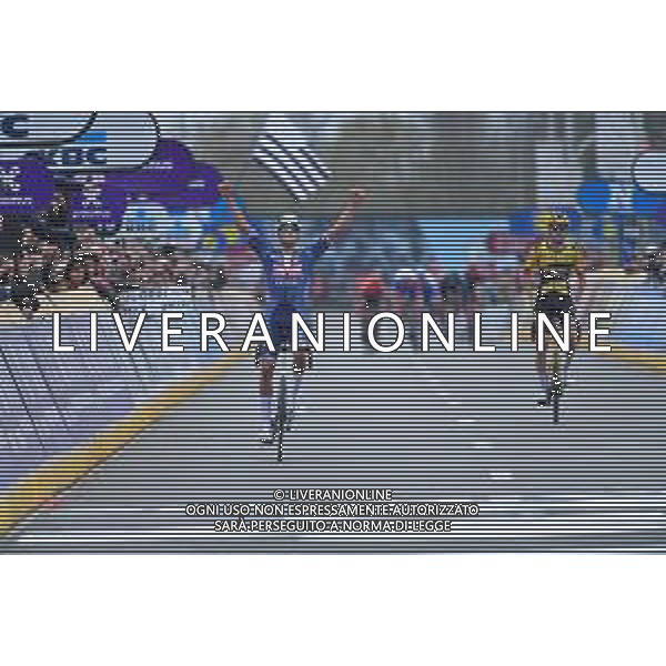 30-03-2022 Dwars Door Vlaanderen; 2022, Alpecin - Fenix; 2022, Jumbo - Visma; Van Der Poel, Mathieu; Benoot, Tiesj; Waregem; ©SIROTTI/AGENZIA ALDO LIVERANI SAS