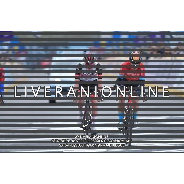 30-03-2022 Dwars Door Vlaanderen; 2022, Uae Emirates; 2022, Bahrain - Victorious; Pogacar, Tadej; Tratnik, Jan; Waregem; ©SIROTTI/AGENZIA ALDO LIVERANI SAS