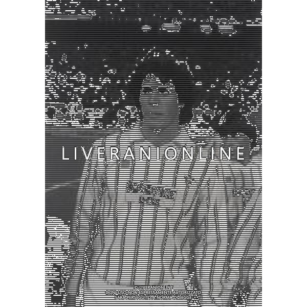 RETROSPETTIVA LUIGI RUSSO CALCIATORE NELLA FOTO LUIGI RUSSO CON LA MAGLIA DEL MILAN NELL\'ANNO 1985-1986 AG ALDO LIVERANI SAS