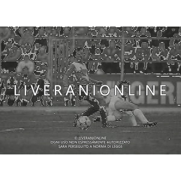08-02-1984 TRIESTE OTTAVI DI FINALE DI COPPA ITALIA TRIESTINA-UDINESE 0-0 NELLA FOTO ZICO E VINCENZO CHIARENZA AG ALDO LIVERANI SAS