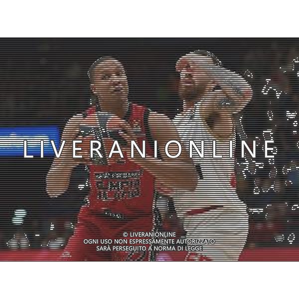 ¬© TVRG Devon Hall (Olimpia Milano) e sulla DX Mike James (Monaco) AX Armani Exchange Milano vs Monaco Turkish Airlines EuroLeague - 33a giornata regular season Assago (MI) 31-03-2022 Mediolanum Forum foto Roberto Garavaglia/ag. Aldo Liverani sas/AGENZIA ALDO LIVERANI SAS