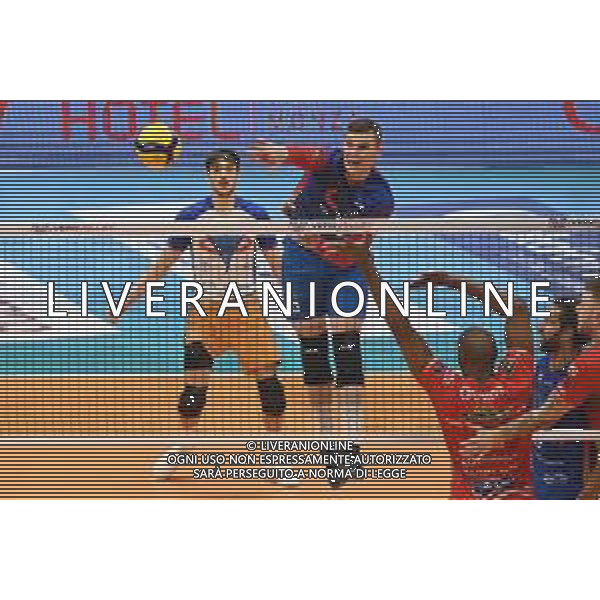 ¬© TVRG Vlad Davyskiba (Monza) Vero Volley Monza vs Cucine Lube Civitanova SuperLega Credem Banca - gara 2 quarti di finale playoff Monza 02-04-2022 Arena di Monza foto Roberto Garavaglia/ag. Aldo Liverani sas/AGENZIA ALDO LIVERANI SAS