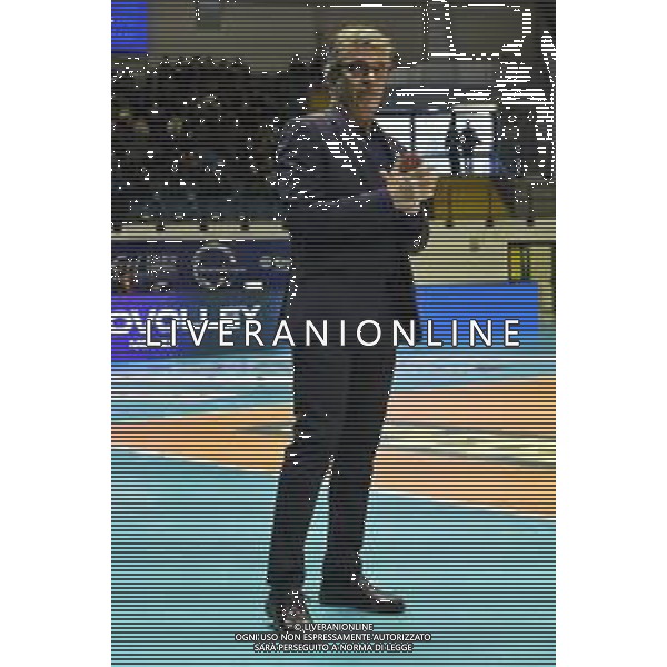 © TVRG Massimo Eccheli allenatore Monza Vero Volley Monza vs Cucine Lube Civitanova SuperLega Credem Banca - gara 2 quarti di finale playoff Monza 02-04-2022 Arena di Monza foto Roberto Garavaglia/ag. Aldo Liverani sas