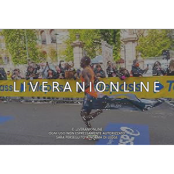 Savino Paolella/LMedia - Milano Marathon 2022 - Marathon April 03 2022 - Milano Milano, Italy Milano Marathon 2022 Photo showing: Kipruto wins the Milano Marathon 2022 with 2:05:05 @Savino Paolella/LiveMedia AG ALDO LIVERANI SAS