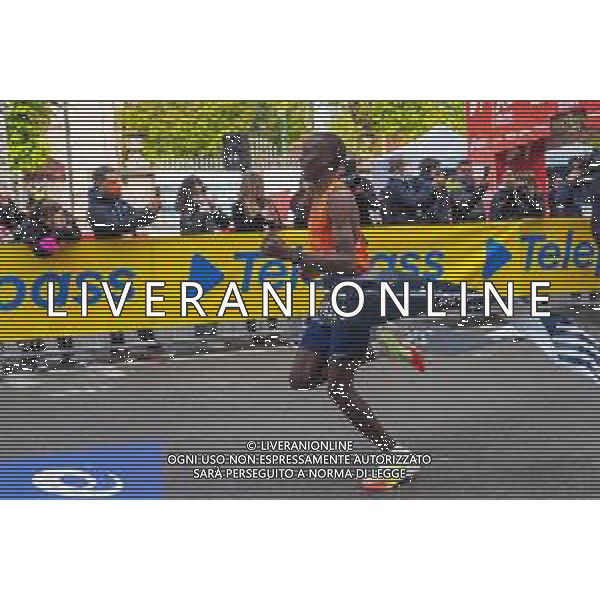 Savino Paolella/LMedia - Milano Marathon 2022 - Marathon April 03 2022 - Milano Milano, Italy Milano Marathon 2022 Photo showing: Kipruto wins the Milano Marathon 2022 with 2:05:05 @Savino Paolella/LiveMedia AG ALDO LIVERANI SAS