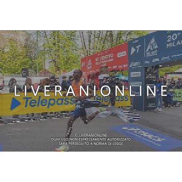Savino Paolella/LMedia - Milano Marathon 2022 - Marathon April 03 2022 - Milano Milano, Italy Milano Marathon 2022 Photo showing: Kipruto wins the Milano Marathon 2022 with 2:05:05 @Savino Paolella/LiveMedia AG ALDO LIVERANI SAS