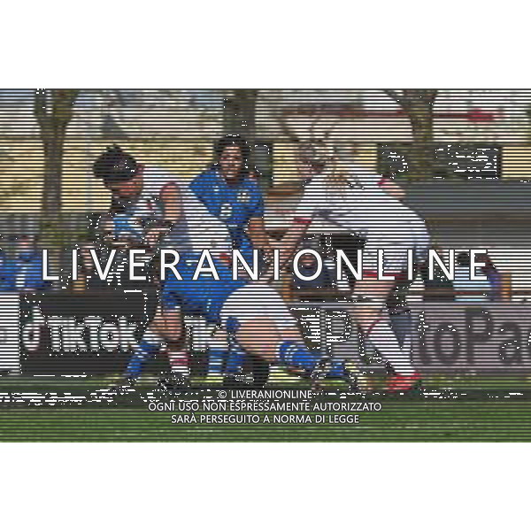 Alessio Tarpini/LMedia - Women Six Nations 2022 - Italy vs England - Rugby Six Nations match April 03 2022 - Sergio Lanfranchi stadium Parma, Italy Women Six Nations 2022 - Italy vs England Photo showing: shaunagh brown (england) and lucia gai (italy) @Alessio Tarpini/LiveMedia AG ALDO LIVERANI SAS