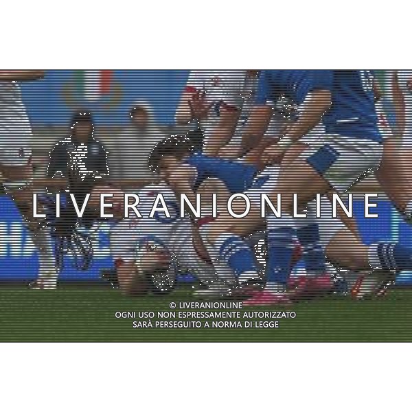 Alessio Tarpini/LMedia - Women Six Nations 2022 - Italy vs England - Rugby Six Nations match April 03 2022 - Sergio Lanfranchi stadium Parma, Italy Women Six Nations 2022 - Italy vs England Photo showing: alyssa d\'inca (italy) and helena rowland (england) @Alessio Tarpini/LiveMedia AG ALDO LIVERANI SAS