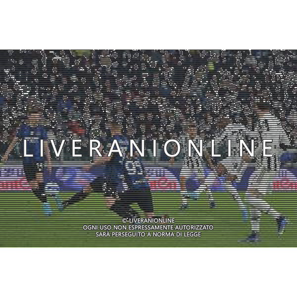 Torino 03.04.2022 Stadio Allianz Stadium ©Alessandro Falzone/Agenzia Aldo Liverani Juventus vs Inter Serie A Tim 2021/2022 Nella foto : Denis Zakaria colpisce il palo