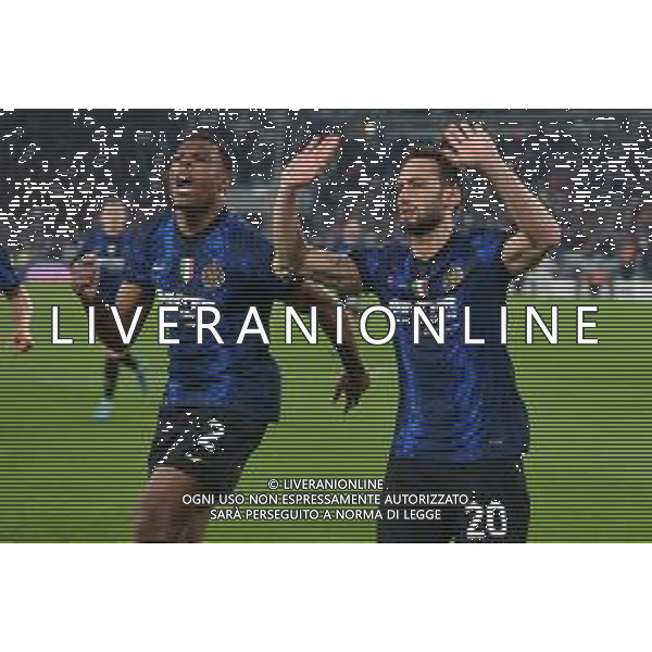 Torino 03.04.2022 Stadio Allianz Stadium ©Alessandro Falzone/Agenzia Aldo Liverani Juventus vs Inter Serie A Tim 2021/2022 Nella foto : Esultanza gol di Hakan Calhanoglu
