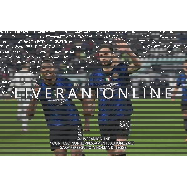 Torino 03.04.2022 Stadio Allianz Stadium ©Alessandro Falzone/Agenzia Aldo Liverani Juventus vs Inter Serie A Tim 2021/2022 Nella foto : Esultanza gol di Hakan Calhanoglu
