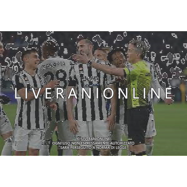 Torino 03.04.2022 Stadio Allianz Stadium ©Alessandro Falzone/Agenzia Aldo Liverani Juventus vs Inter Serie A Tim 2021/2022 Nella foto : Massimiliano Irrati concede la ripetizione del rigore con proteste Juventine