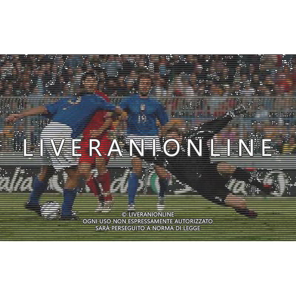 LECCE 12/10/2005 ITALIA-MOLDOVA NELLA FOTO GOL VIERI FOTO AG ALDO LIVERANI