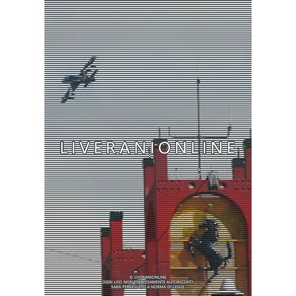 IMOLA 06-04-2022 FRECCE TRICOLORI FANNO LE PROVE PER L\'EVENTO DELLA F.1 CHE SI ESIBIRANNO PRIMA DELLA PARTENZA DELLA GARA NELLA FOTO IL LEADER DELLE FRECCE TRICOLORI PRENDE LE COORDINATE PER L\'ESIBIZIONE ALLA F.1 SORVOLANDO LA CITTA\' DI IMOLA E L\'AUTODROMO ENZO E DINO FERRARI ©SANNA/AGENZIA ALDO LIVERANI SAS
