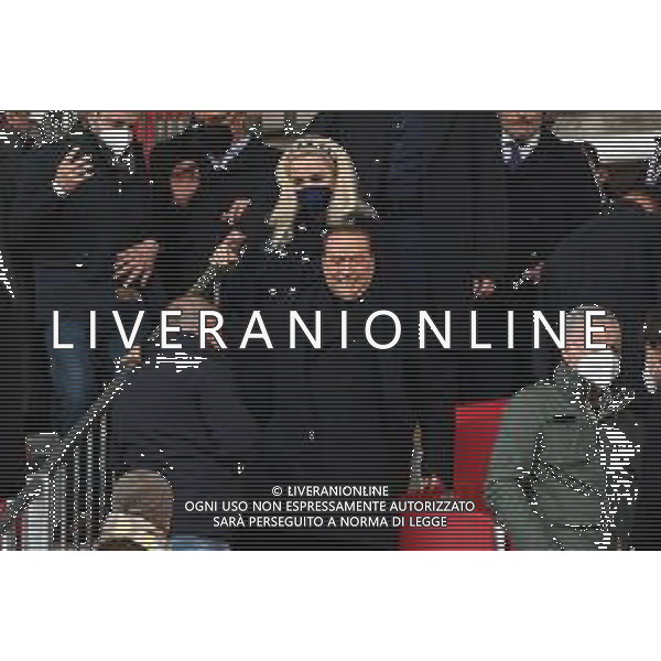 ¬© TVRG il presidente Silvio Berlusconi in tribuna con la compagna Marta Fascina Monza vs Ascoli Campionato Serie BKT - 33a giornata Monza 06-04-2022 U-Power Stadium foto Roberto Garavaglia/ag. Aldo Liverani sas/AGENZIA ALDO LIVERANI SAS