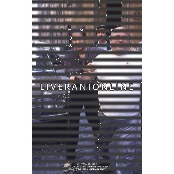RETROSPETTIVA ADRIANO CELENTANO ATTORE CANTANTE  NELLA FOTO ADRIANO CELENTANO NELL\'ANNO 1985 SUL SET DEL FILM“ JOAN LUI“ A ROMA AG ALDO LIVERANI SAS 