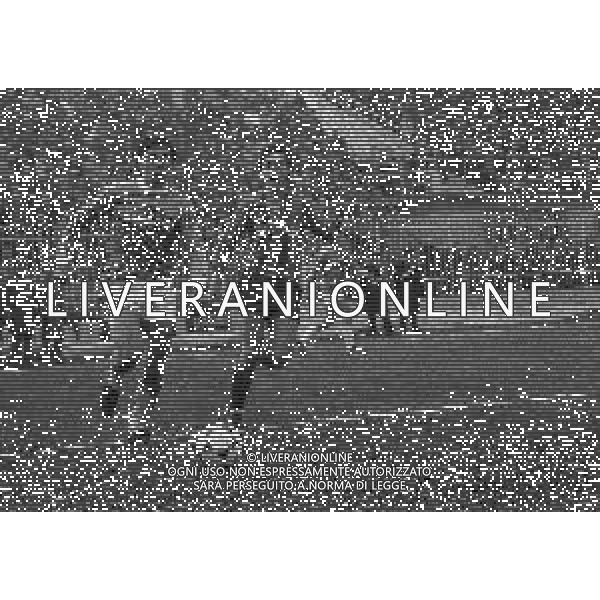 07-02-1982 CREMONA CAMPIONATO DI CALCIO SERIE B CREMONESE VARESE 0-0 NELLA FOTO BRUNO LIMIDO AG ALDO LIVERANI SAS