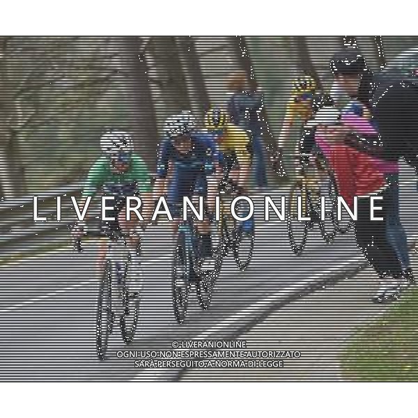 07-04-2022 Itzulia Basque Country; Tappa 04 Vitoria - Zamudio; 2022, Quick Step - Alpha Vinyl; 2022, Movistar; Alaphilippe, Julian; Mas, Enric; ©SIROTTI/AGENZIA ALDO LIVERANI SAS