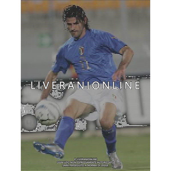 LECCE 12/10/2005 QUALIFICAZIONI MONDIALI GERMANIA 2006 ITALIA-MOLDOVA NELLA FOTO: IAQUINTA VINCENZO FOTO FABRIZIO TERRUSO/AG. ALDO LIVERANI