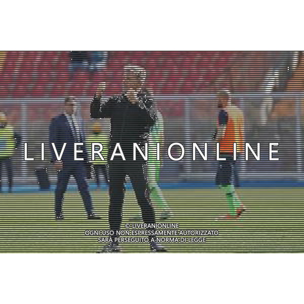 Emmanuele Mastrodonato/LMedia - US Lecce vs SPAL - Italian soccer Serie B match 2021/2022 April 09 2022 - Stadio Via del Mare Lecce, Italy US Lecce vs SPAL Photo showing: coach Marco Baroni (US Lecce) esultanza @Emmanuele Mastrodonato/LiveMedia /AGENZIA ALDO LIVERANI SAS