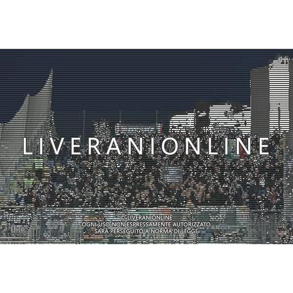 9-4-2022. Cagliari Calcio - Juventus F:C. 32° giornata Serie A 2021/2022. Italia, Sardegna, Cagliari, stadio Unipol Domus. Salvatore Moi/Aldo Liverani s.a.s.. Nella foto: Tifosi della Juventus, in trasferta nel settore ospiti dello stadio Unipol Domus di Cagliari ©MOI/AGENZIA ALDO LIVERANI SAS